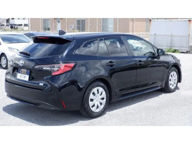 トヨタ　カローラ　ツーリング　ハイブリッド