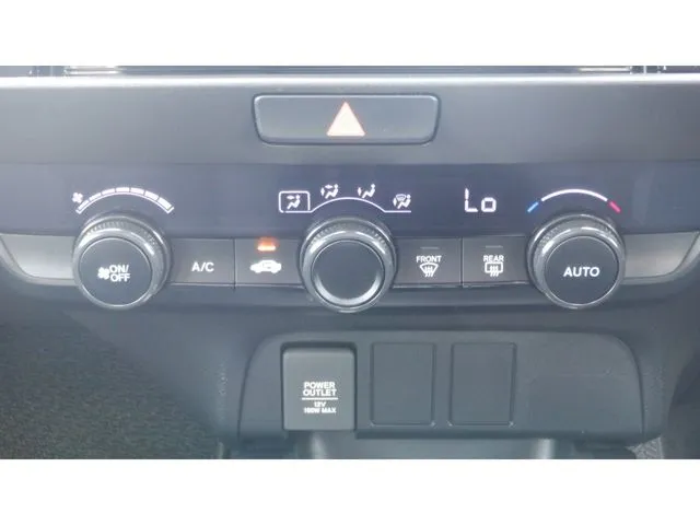 フィット　ｅ：ＨＥＶ（ホンダ）の車両写真