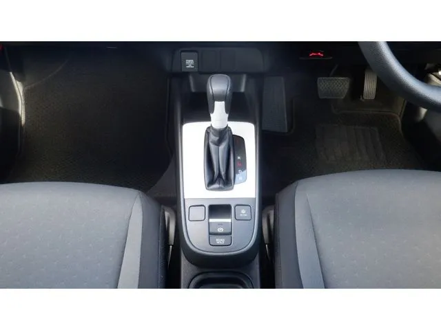 フィット　ｅ：ＨＥＶ（ホンダ）の車両写真