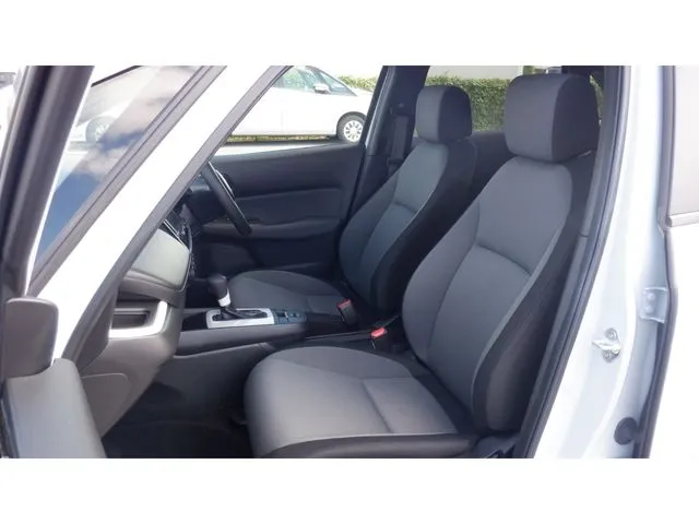 フィット　ｅ：ＨＥＶ（ホンダ）の車両写真