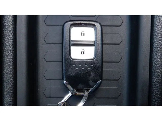 フィット　ｅ：ＨＥＶ（ホンダ）の車両写真