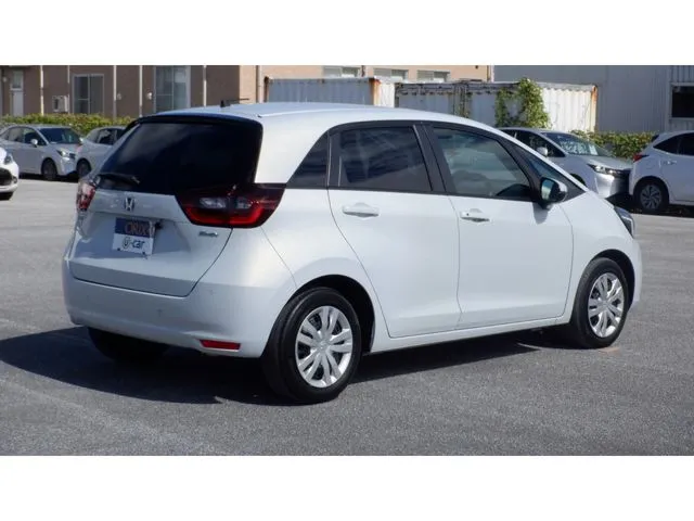 フィット　ｅ：ＨＥＶ（ホンダ）の車両写真