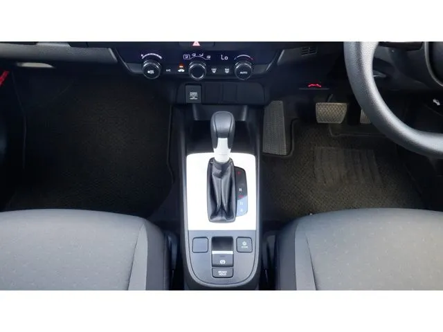 ホンダ フィット e:HEV