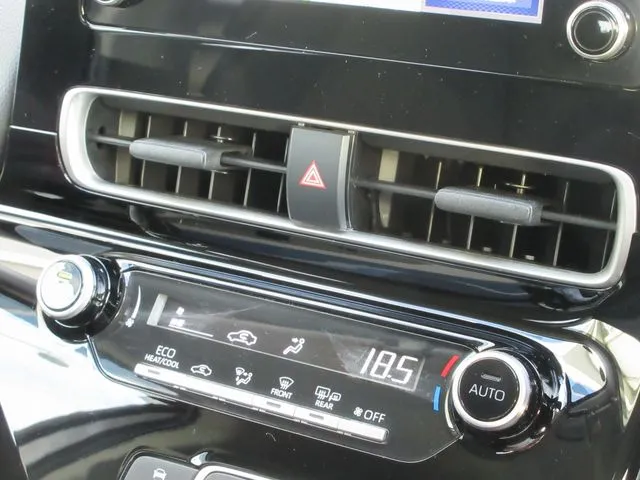 アクア(トヨタ)の車両写真