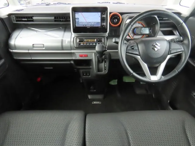 スペーシア　ギア（スズキ）の車両写真