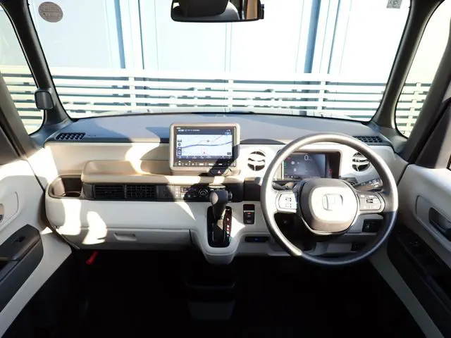 ホンダ　Ｎ　ＢＯＸ