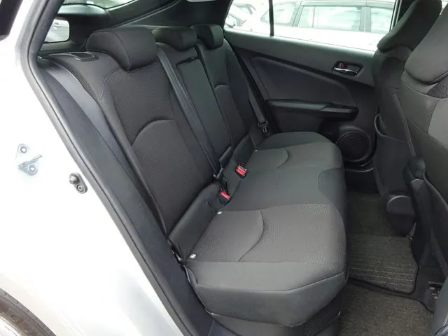 トヨタ プリウス