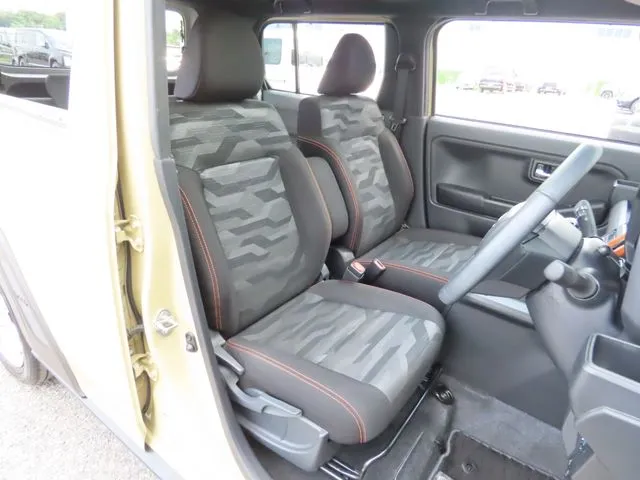 タフト（ダイハツ）の車両写真