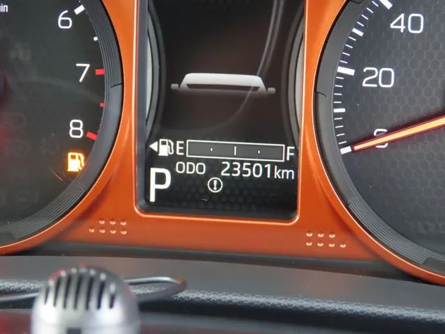 タフト（ダイハツ）の車両写真