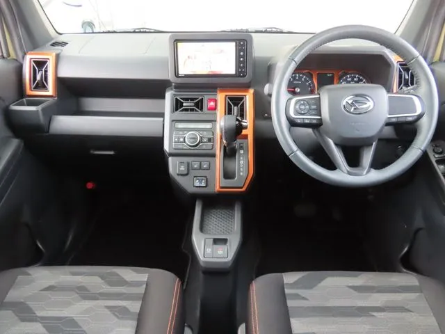 タフト（ダイハツ）の車両写真