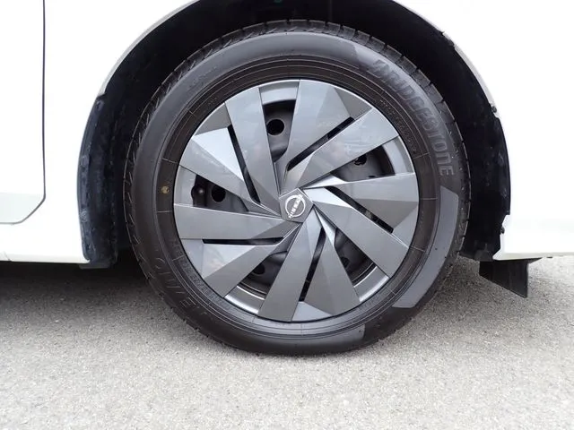 ノート(ニッサン)の車両写真