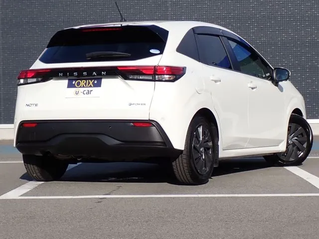 ノート(ニッサン)の車両写真