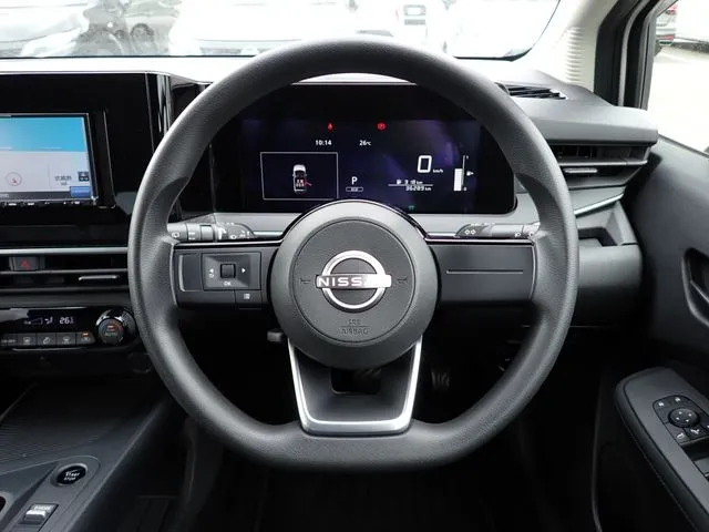 ノート(ニッサン)の車両写真