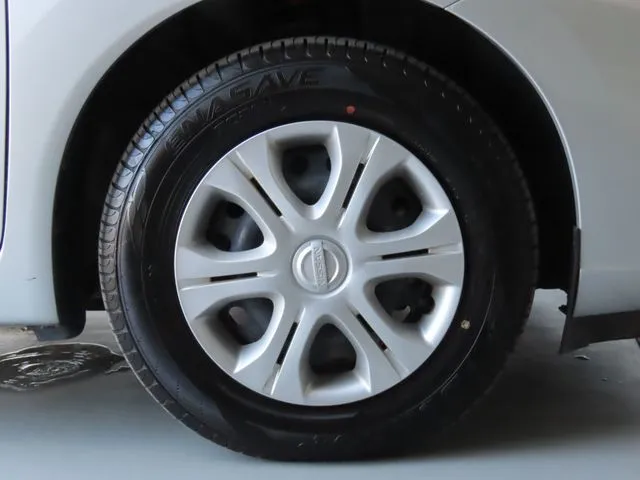 ノート（ニッサン）の車両写真