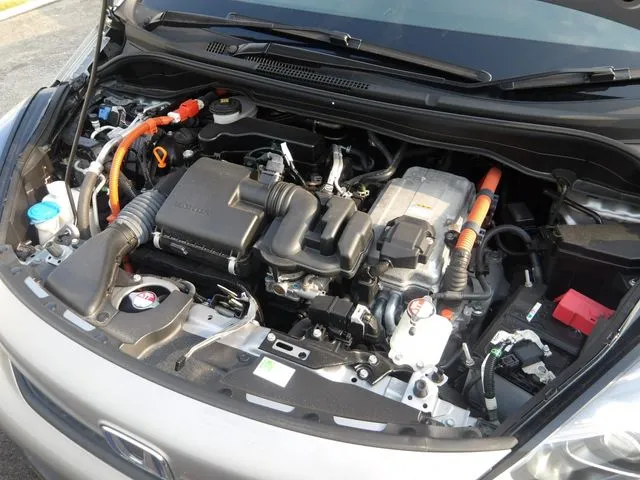 ホンダ　フィット　ｅ：ＨＥＶ　４ＷＤ