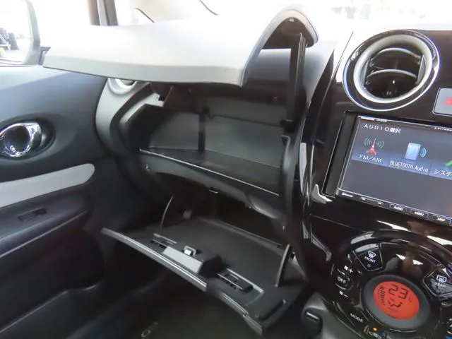 ノート（ニッサン）の車両写真