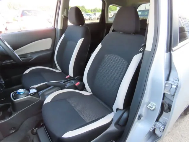 ノート（ニッサン）の車両写真