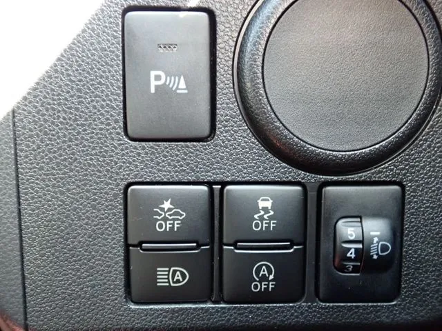 ミラ　イース（ダイハツ）の車両写真