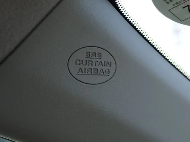 トヨタ　カローラフィールダー　ハイブリッド