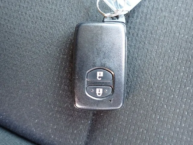 トヨタ　カローラフィールダー　ハイブリッド