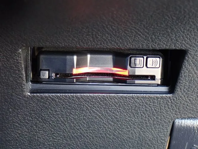 トヨタ　カローラフィールダー　ハイブリッド