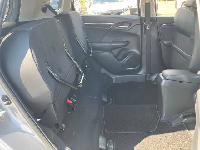 ホンダ フィット ハイブリッド 4WD