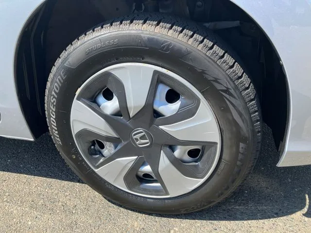 ホンダ フィット ハイブリッド 4WD