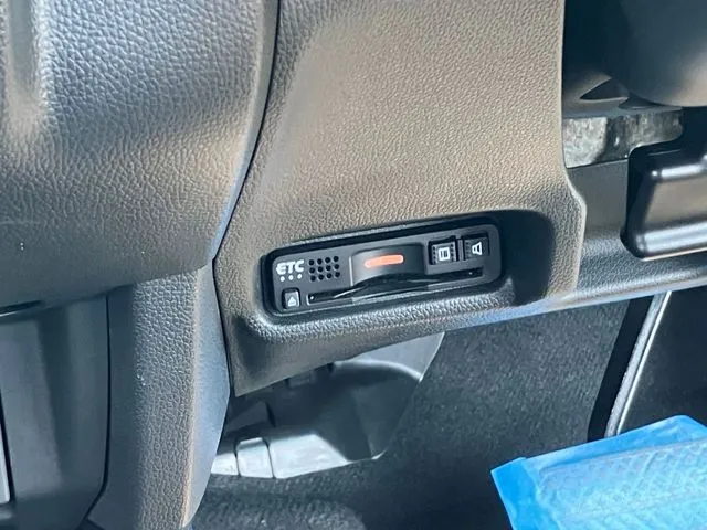 ホンダ フィット ハイブリッド 4WD