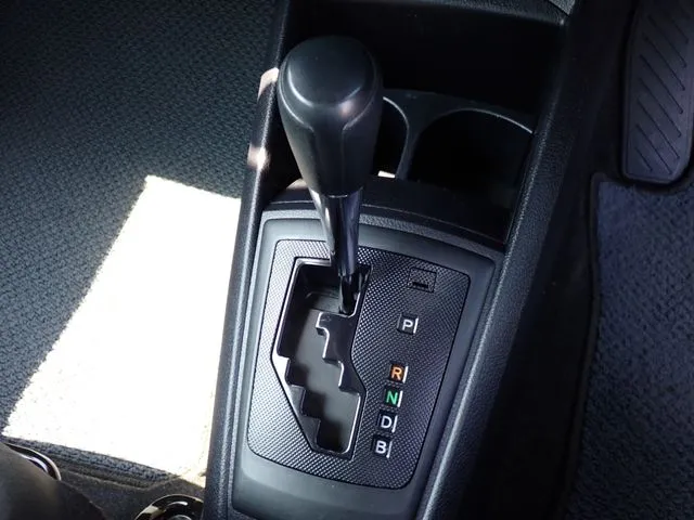 トヨタ カローラアクシオ ハイブリッド