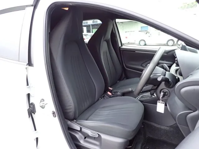 トヨタ　ヤリス