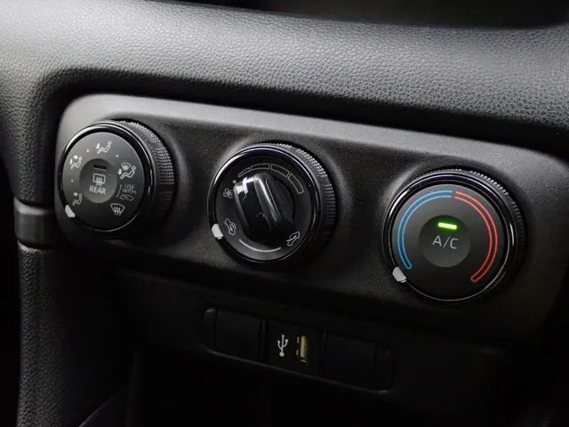 トヨタ　ヤリス