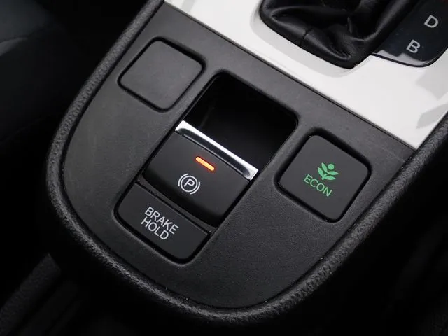 ホンダ　フィット　ｅ：ＨＥＶ