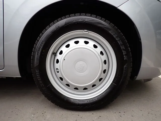 ホンダ　フィット　ｅ：ＨＥＶ