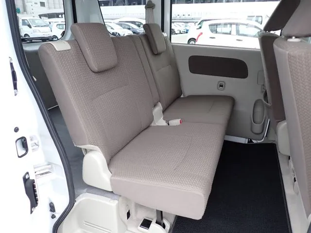 エブリイバン（スズキ）の車両写真