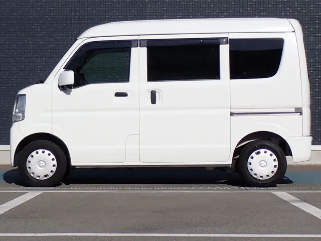 エブリイバン（スズキ）の車両写真