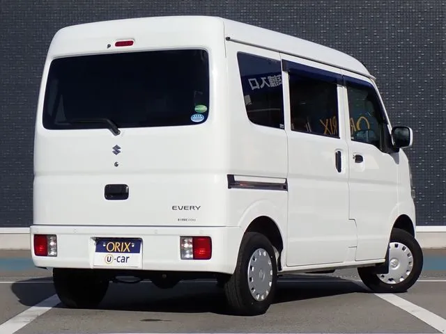 エブリイバン（スズキ）の車両写真