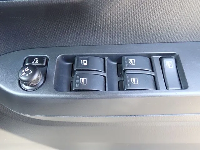 ミラ イース(ダイハツ)の車両写真