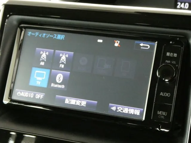 トヨタ　ヴォクシー　ハイブリッド