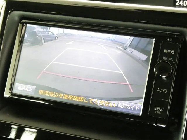 トヨタ　ヴォクシー　ハイブリッド