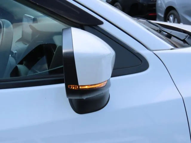 ＭＡＺＤＡ２（マツダ）の車両写真