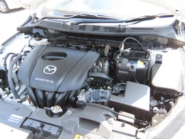 ＭＡＺＤＡ２（マツダ）の車両写真