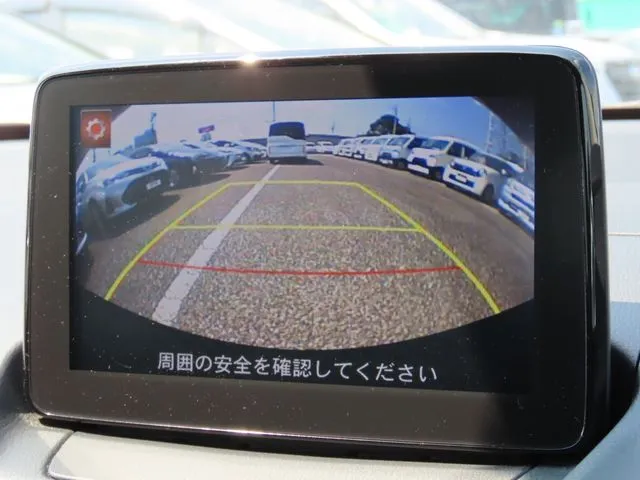 ＭＡＺＤＡ２（マツダ）の車両写真