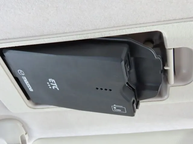 ＭＡＺＤＡ２（マツダ）の車両写真