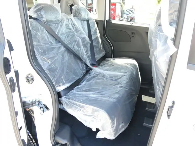 デリカ　ミニ（ミツビシ）の車両写真