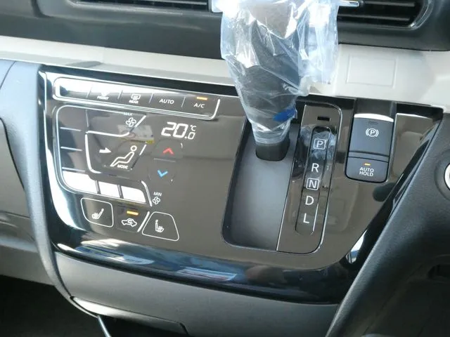 デリカ　ミニ（ミツビシ）の車両写真