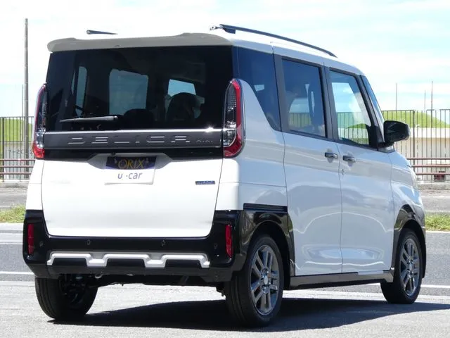 デリカ　ミニ（ミツビシ）の車両写真