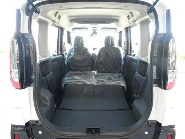 デリカ　ミニ（ミツビシ）の車両写真