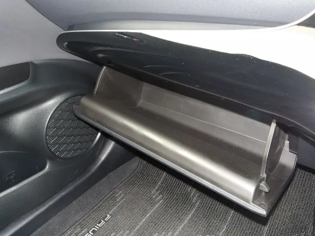 トヨタ　プリウス