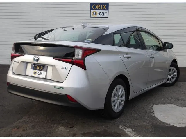 トヨタ　プリウス