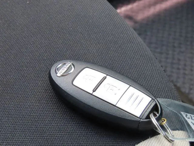 ニッサン　ノート